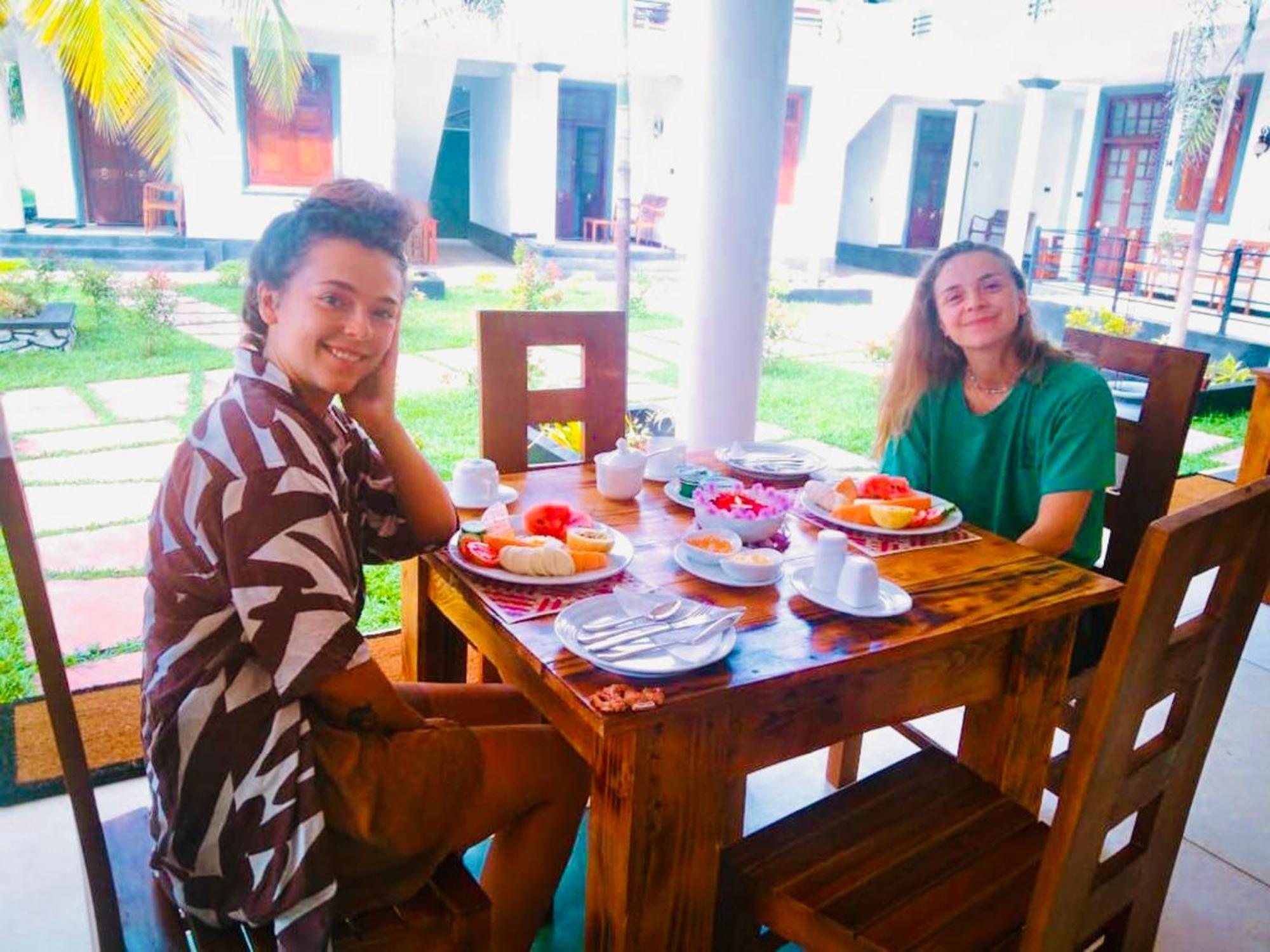 Ceagull Hotel Ahangama Buitenkant foto